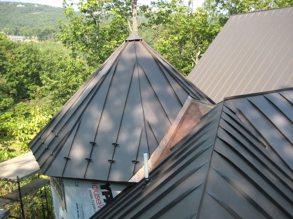 Professional Gutter Cleaning by Craftsman Roofing in Talent